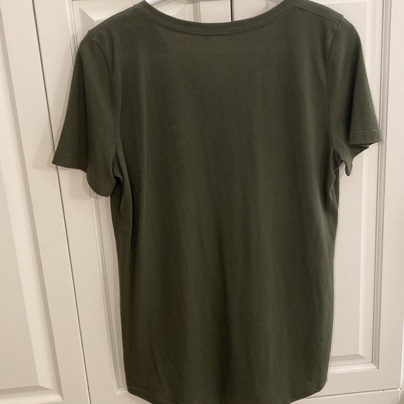 PINK by Victoria’s Secret t-shirt. Worn once. Small but fits medium. 28 in.Long. - Picture 3 of 3